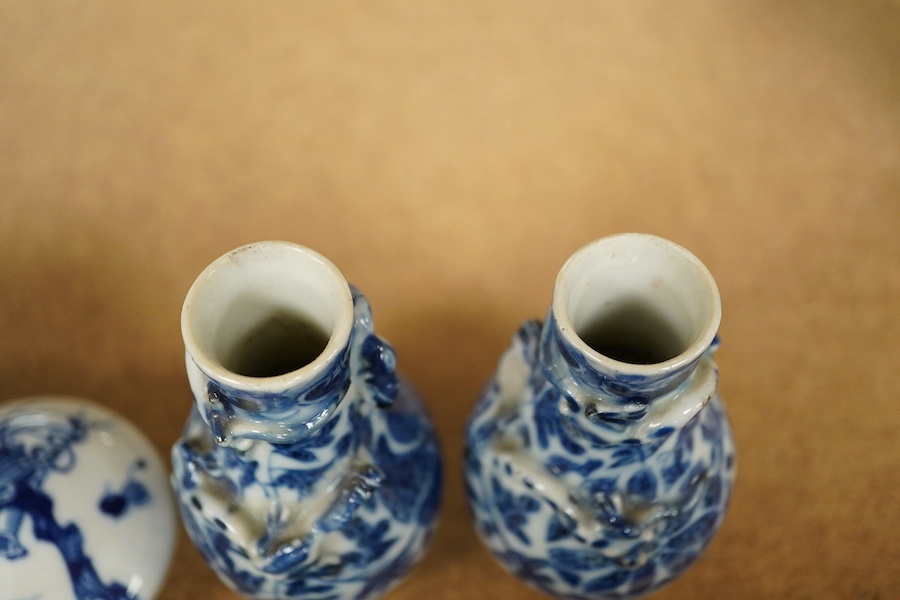 19th/20th century Chinese ceramics to include a pair of blue and white Chinese vases, circular seal box and cover and a snuff bottle with stopper, largest 9.5cm in diameter (6) Condition - mostly good